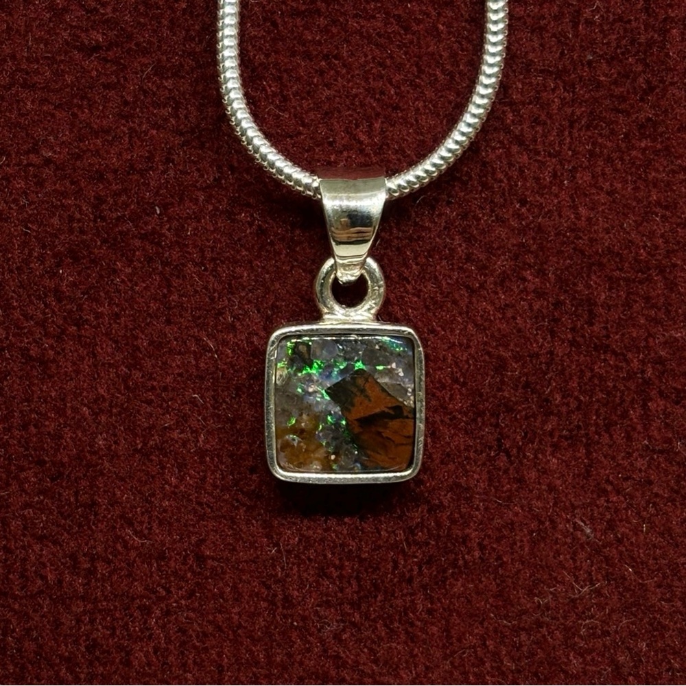 Extravagant Red Bark Louisiana Hidden Fire Opal Necklace